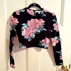 Elizabeth and James Long Sleeve Floral Crop Top - Size S